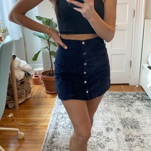 Navy velvet-feel skirt with front buttons